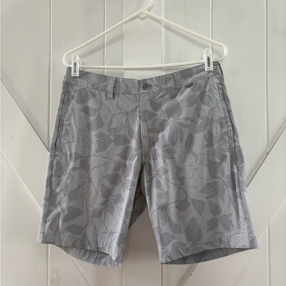 Travis Mathew Tropical Floral Leaves Golf Performance Stretch Luxe Shorts